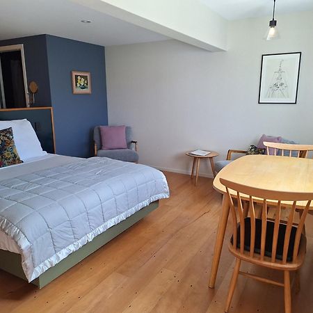 Kowhai Studio -Private Opposite Golf Course In Central Wanaka Ngoại thất bức ảnh